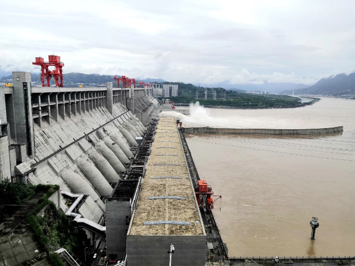 Three Gorges Reservoir sees the safe passage of 1st flood of Yangtze River this year-2