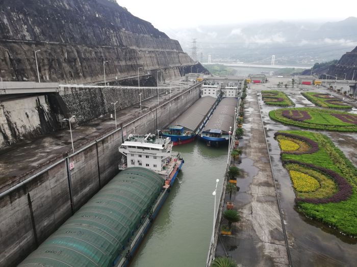 The Three Gorges ship lock sees its cargo throughput reaching 1.6 billion tons-1
