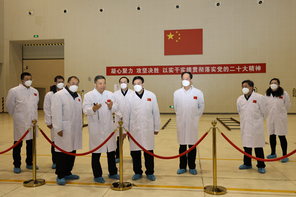 张玉卓到航天科工看望慰问全国劳模和一线干部职工-2