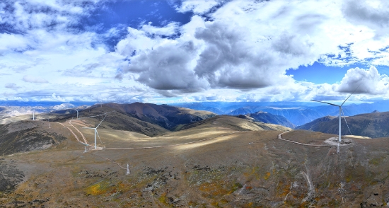 全球最高海拔风电场全部风机并网发电-1