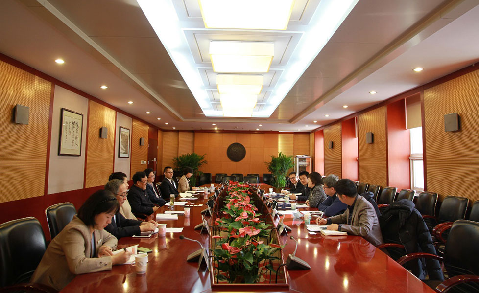 Yang Kun Met with Han Hongmei from Siyuan Investment-1