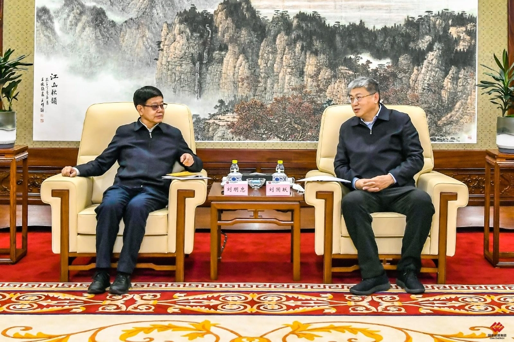 刘国跃会见中国一重主要领导-1