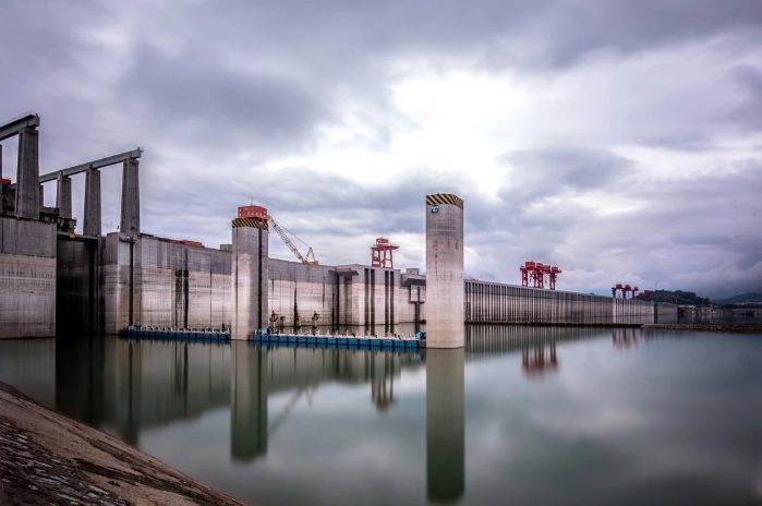 CTG’s 4 cascade dams at Yangtze River reduce water discharge to mitigate floods-2