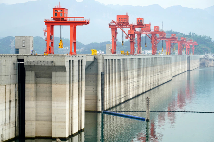 Three Gorges Reservoir discharges water to prepare for flood season-2