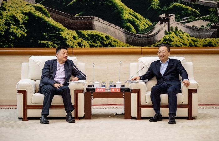 Zou Lei met with Dongfang Electric President Yu Peigen-1