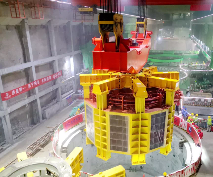 CTG-owned Changlongshan pumped storage power station hoists first stator-1