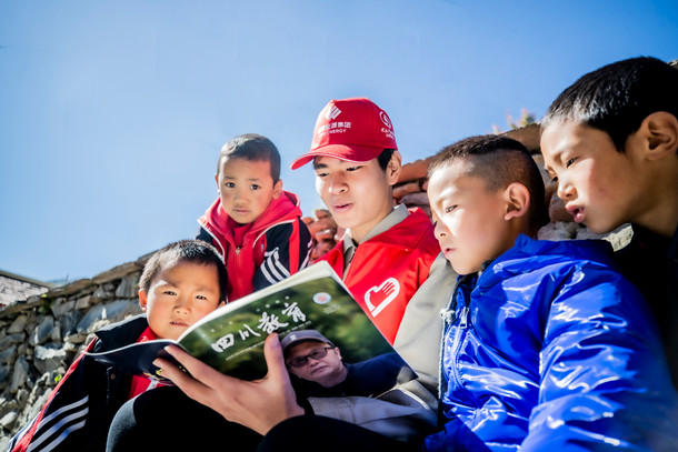 大渡河“小水滴”获评全国最佳志愿服务组织-1