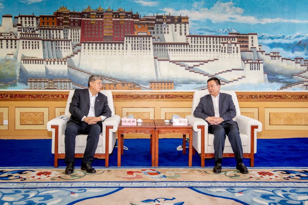 刘国跃拜会西藏自治区主要领导并出席藏博会相关活动-1