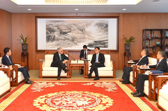 Shu Yinbiao meets with Chairman of Energy Transitions Commission Lord Adair Turner-1