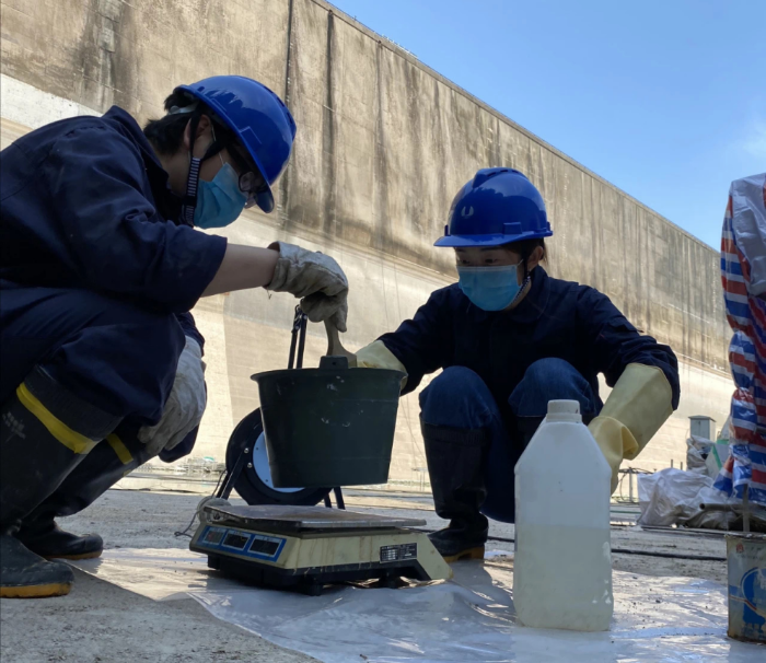 Xiangjiaba dam completes maintenance for flood discharge facility-1